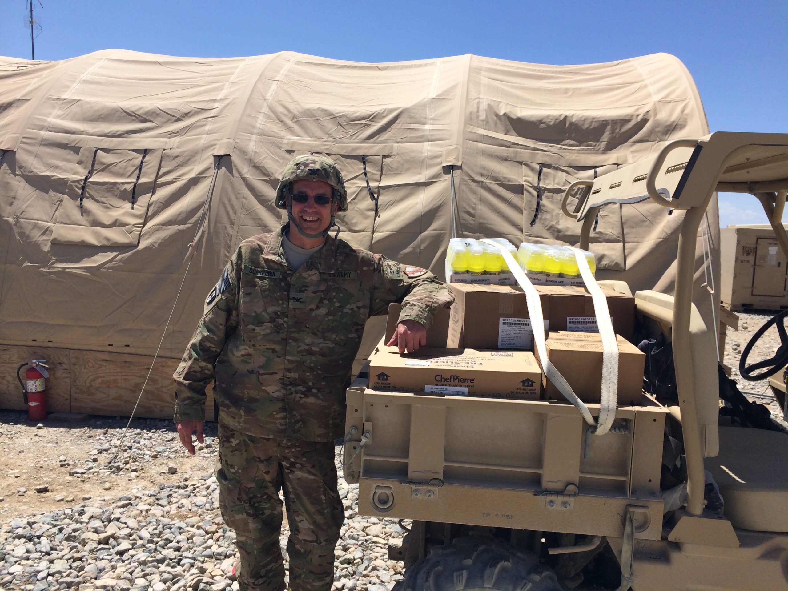 Martin Schreiber training military personnel in trauma care